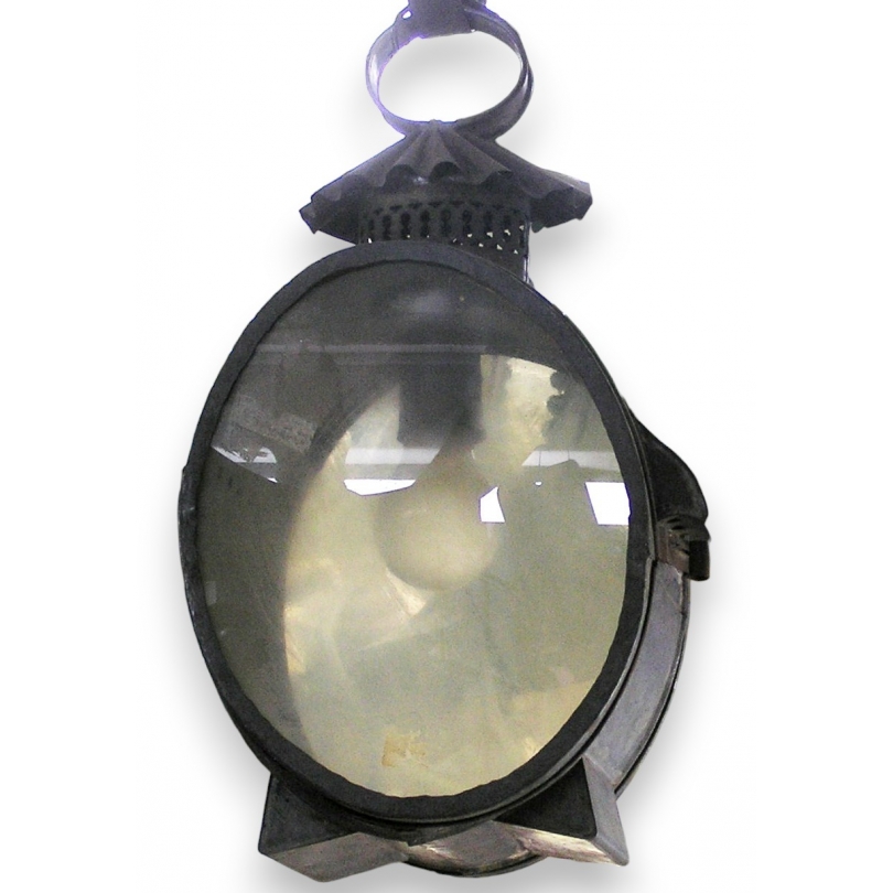 Oval lantern at  Moinat SA  - Antiques and home décor