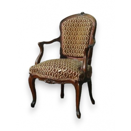 Fauteuil cabriolet Louis XV bernois.
