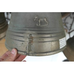  Cloche en bronze marquée GEB. BIAGGI sur  Moinat SA  - Antiquités décoration