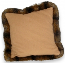 Coussin flanelle, bordé zibeline