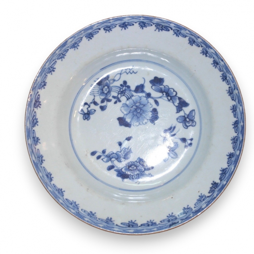 Assiette en porcelaine chinoise bleu et blanc