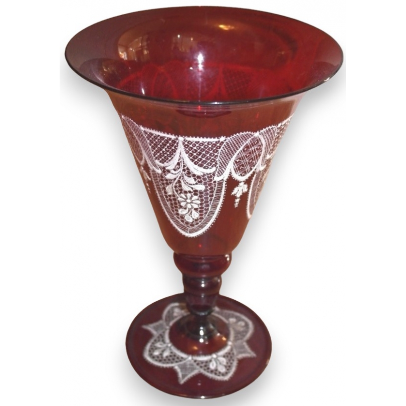 Coupe en verre de Murano, décor émaillé