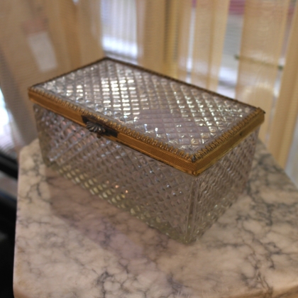 Cut crystal jewellery box / from Moinat SA – Antiques and home décor