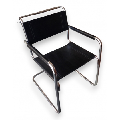 Fauteuil d\'après Marcel BREUER en cuir