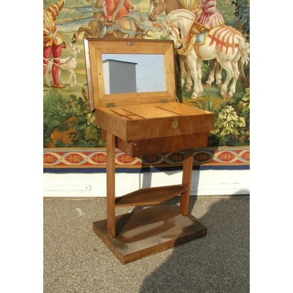 Empleada del Consejo de Administración de Moinat SA - Antigüedades y decoración