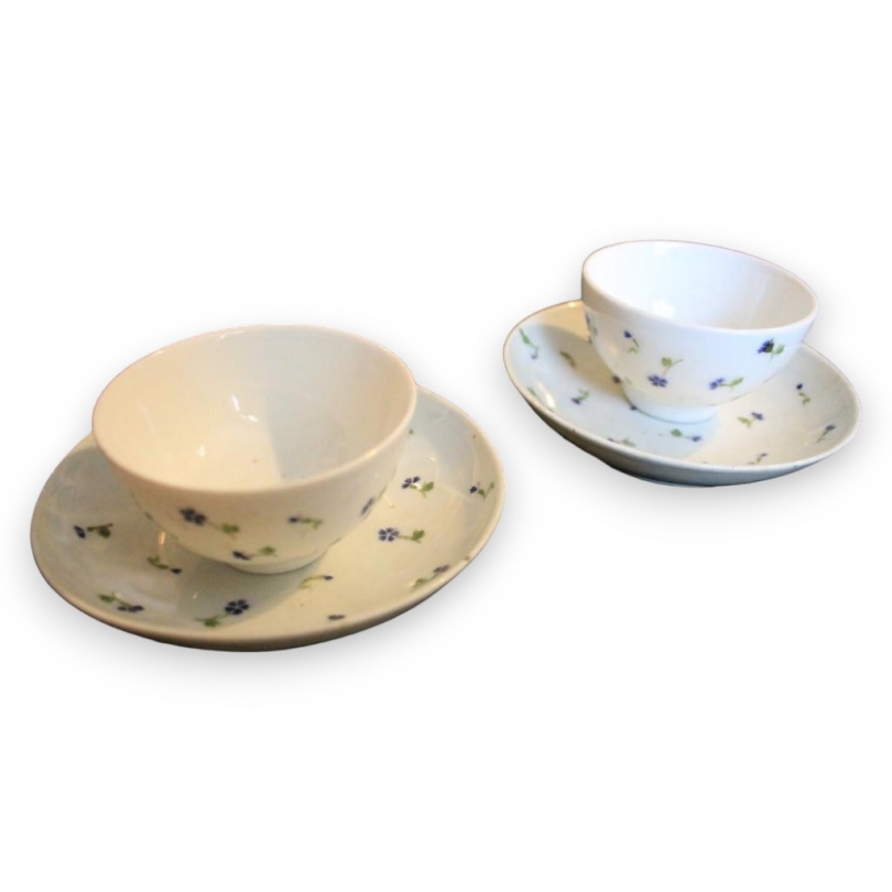 Paire de bols en porcelaine