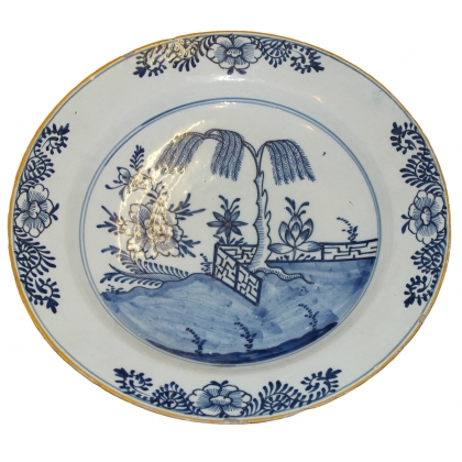 Plat en faïence bleu blanc de Delft