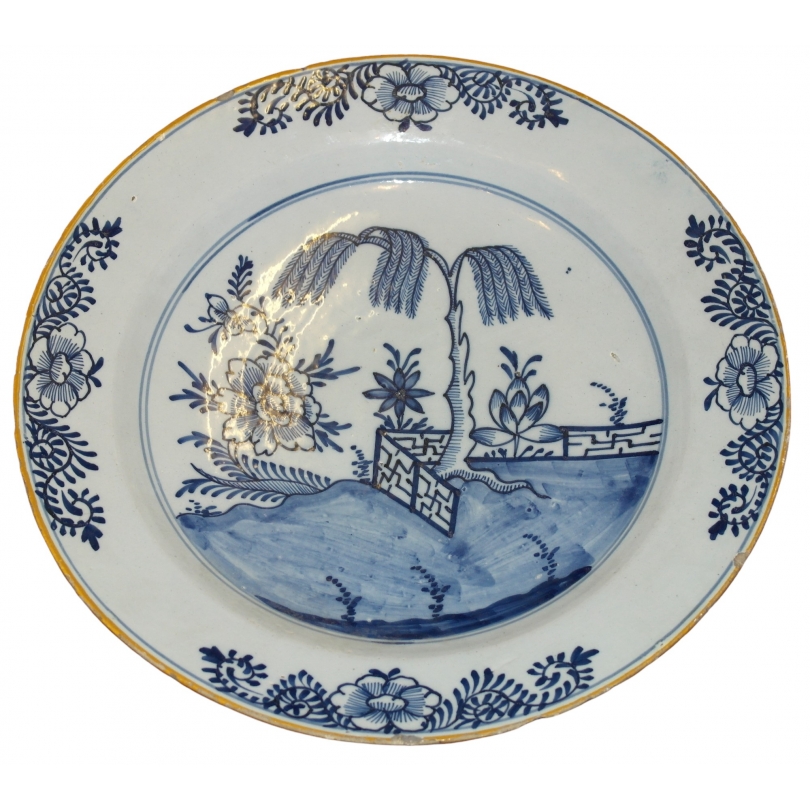 Plat en faïence bleu blanc de Delft