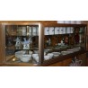  Vitrine en laiton avec rayons en verre sur  Moinat SA  - Antiquités décoration