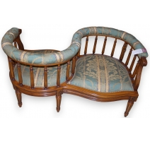 Confident style Louis XVI dossier