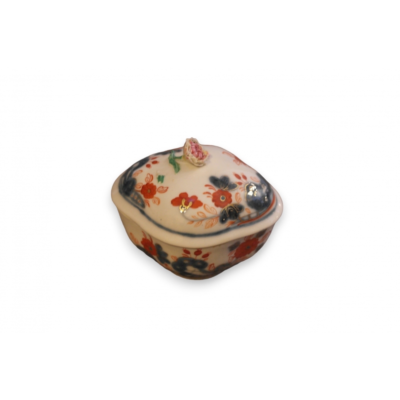 boite en porcelaine Imari (réparée)