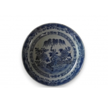 Assiette en porcelaine bleu-blanc