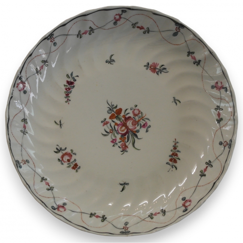 New Hall porcelain plate, decorated by Moinat SA – Antiques and home décor