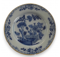 Assiette en faïence Delft (ébréchée)