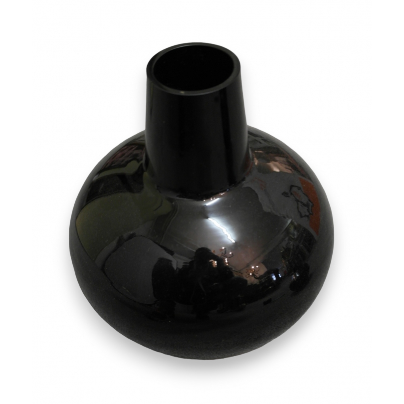  Vase en verre noir sur  Moinat SA  - Antiquités décoration
