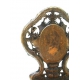 Escabelle de Brienz. Dos et assise marquetés.