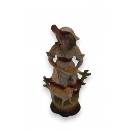 Statue \"Fille avec son mouton\"