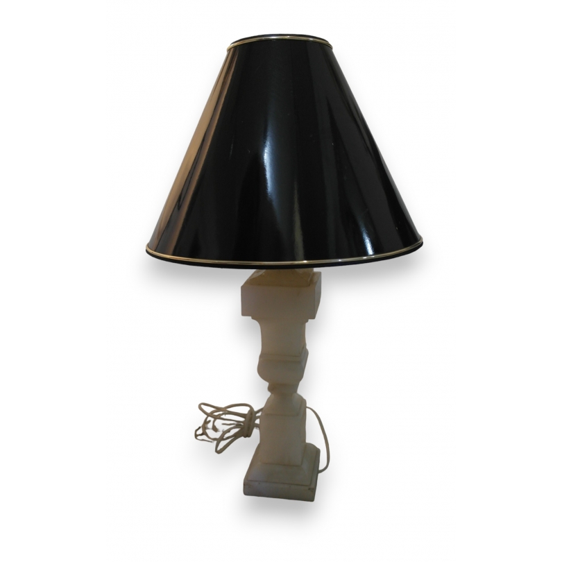  Lampe électrifiée en albâtre blanche sur  Moinat SA  - Antiquités décoration