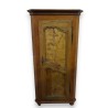  Armoire d'angle en noyer sur  Moinat SA  - Antiquités décoration