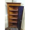  Armoire d'angle en noyer sur  Moinat SA  - Antiquités décoration