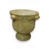 Urne en marbre rose décor sculpté