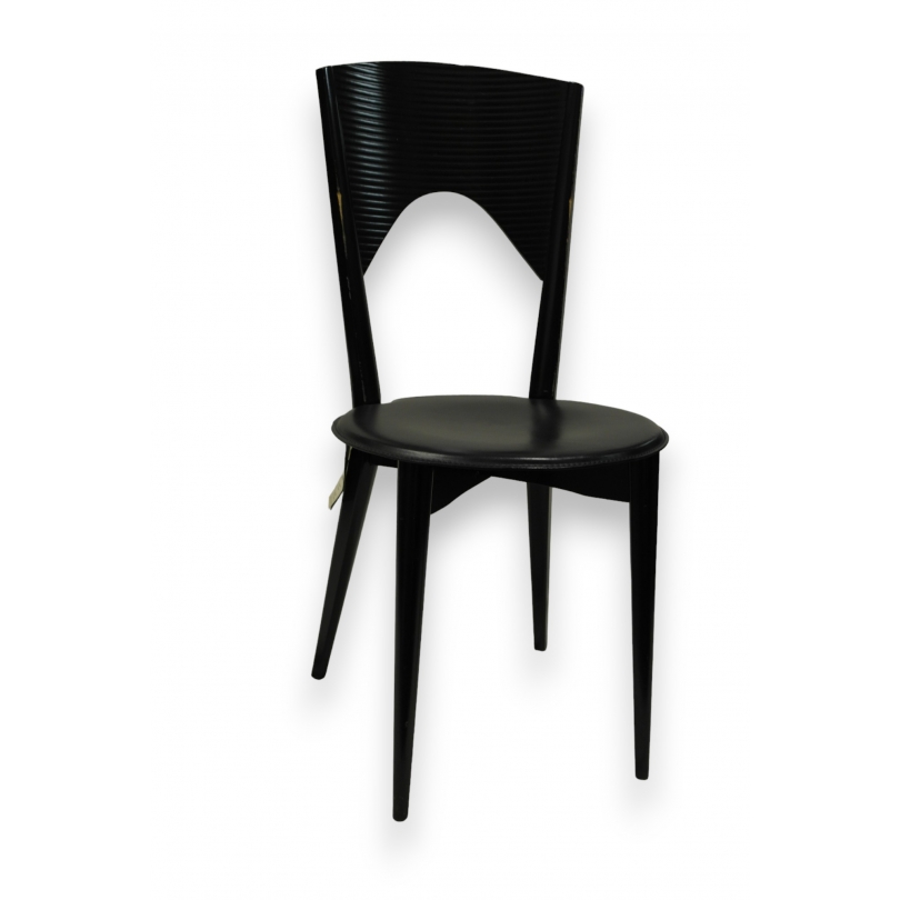 Chaise modèle Amalia anise en cuir noir