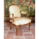 Fausse paire de fauteuils Louis XV.