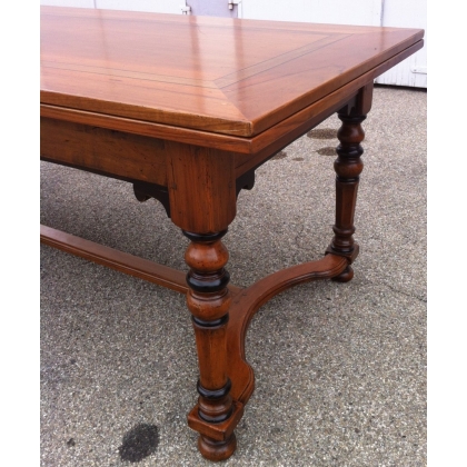  Table style Louis XIII en noyer sur  Moinat SA  - Antiquités décoration