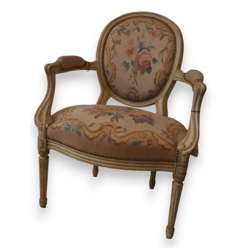 Fauteuil style Transition médaillon