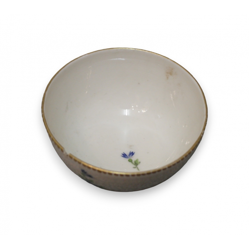 Tasse en porcelaine de Nyon (ébréchée)