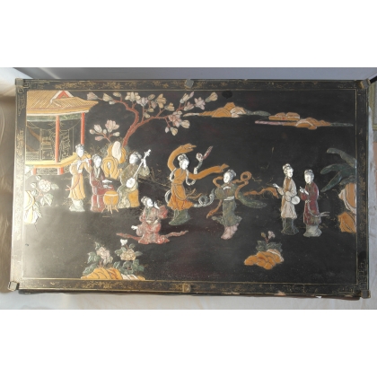  Table chinoise avec incrustations de sur  Moinat SA  - Antiquités décoration