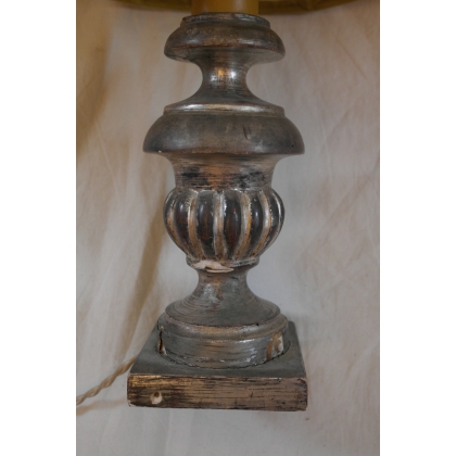  Paire de lampes bois doré abat-jour sur  Moinat SA  - Antiquités décoration
