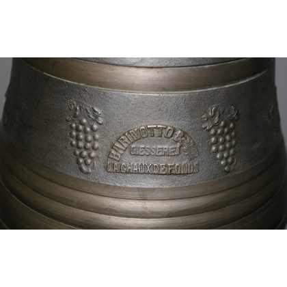  Cloche en bronze marquée BARINOTTO & sur  Moinat SA  - Antiquités décoration