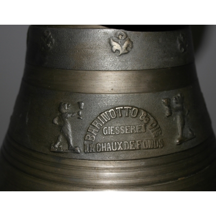  Cloche en bronze marquée BARINOTTO & sur  Moinat SA  - Antiquités décoration