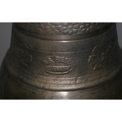  Cloche en bronze marquée ALB. GUSSET sur  Moinat SA  - Antiquités décoration