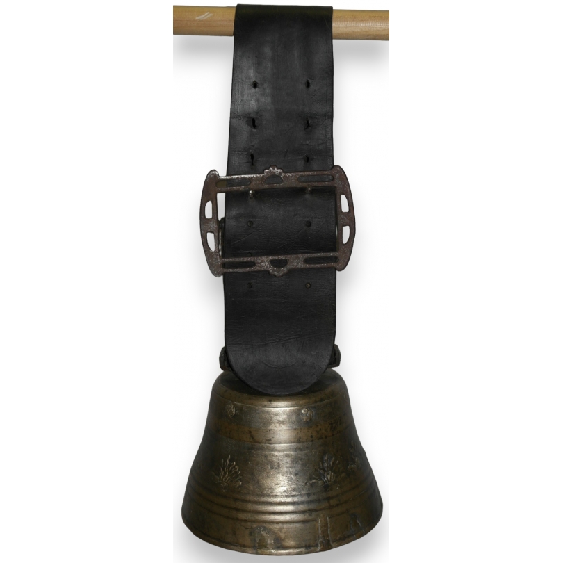  Cloche en bronze sans marques (Soudée) sur  Moinat SA  - Antiquités décoration