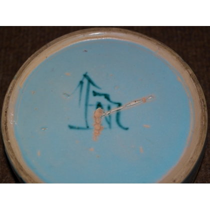 Blue bonbonnière with yellow flowers, signed ‘Moinat SA’ – Antiques and home décor