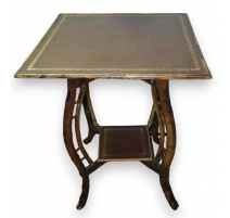Table en bambou dessus cuir
