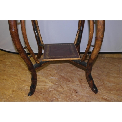  Table en bambou dessus cuir sur  Moinat SA  - Antiquités décoration