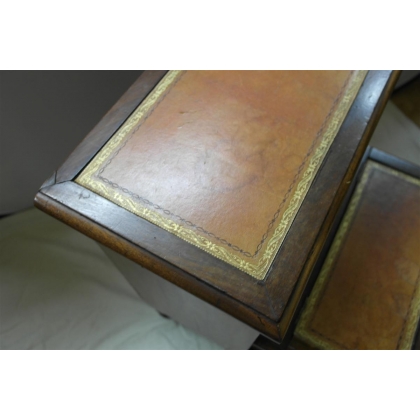 Step ladder – 3 steps with brown leather covering – by Moinat SA – Antiques and home décor