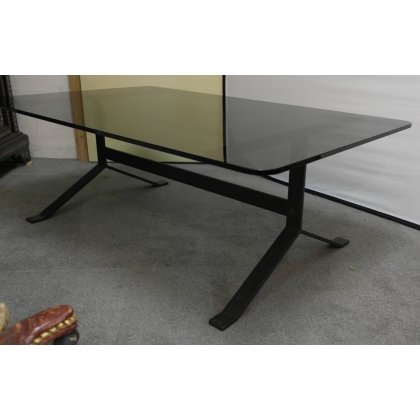  Table basse en fer, plateau en verre sur  Moinat SA  - Antiquités décoration