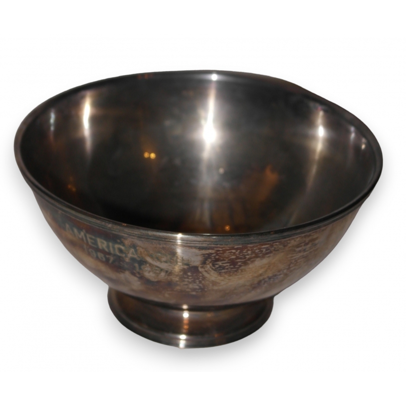 "America's Cup" metal bowl at Moinat SA – Antiques and home décor