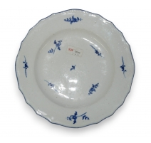 Assiette en faïence, décor bleu