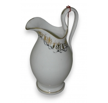 Pot à lait en porcelaine