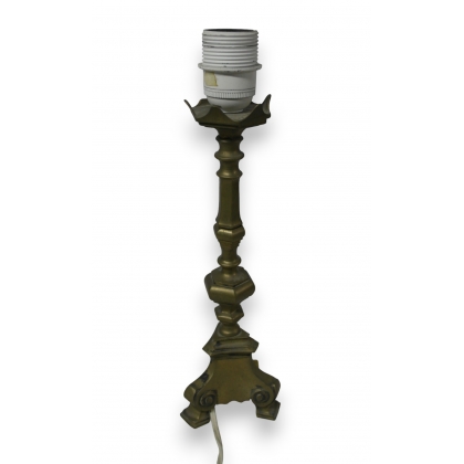 Brass floor lamp at Moinat SA – Antiques and home décor