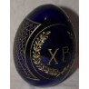 Oeuf de style Fabergé en cristal bleu,