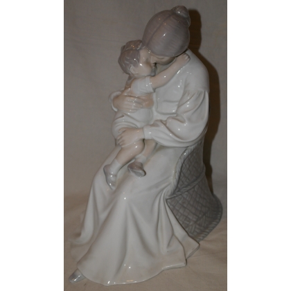 Porcelain ‘Mother and Child’ figurine set from Moinat SA – Antiques and home décor