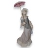  Femme à l'ombrelle en porcelaine de sur  Moinat SA  - Antiquités décoration