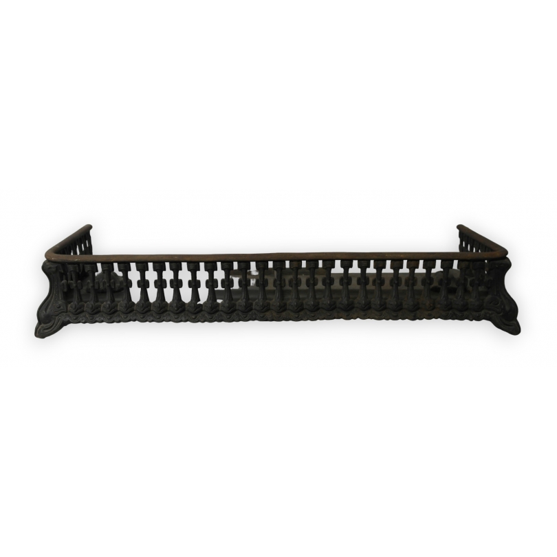  Grille de cheminée sur  Moinat SA  - Antiquités décoration