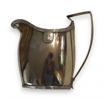 Pot à lait en argent